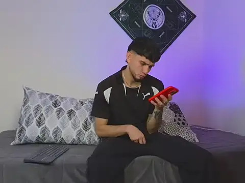 samevansx  online show from 10/06/25, 02:36