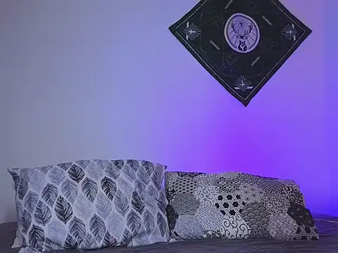 samevansx  online show from 10/16/25, 02:29