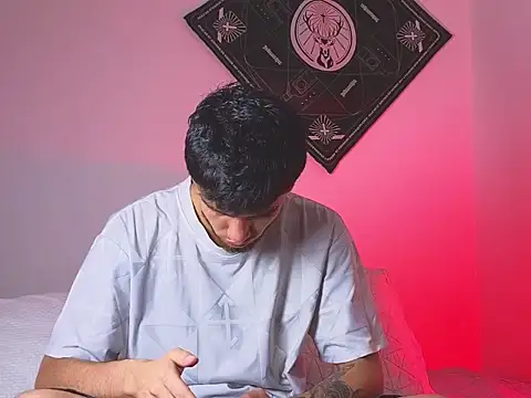 samevansx  online show from 12/16/25, 04:12