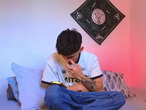 samevansx  online show from 01/11/26, 03:39