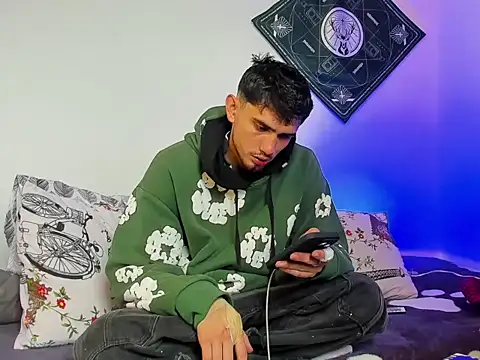 samevansx  online show from 02/03/26, 04:01