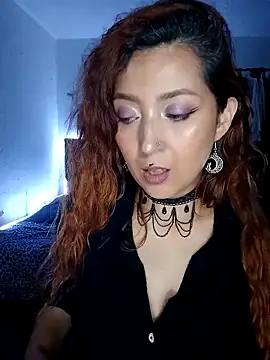 Snapshot of Luz_delunaa chatting on 03/13/25, 11:38 Luz delunaa online show from 03/13/25, 11:38