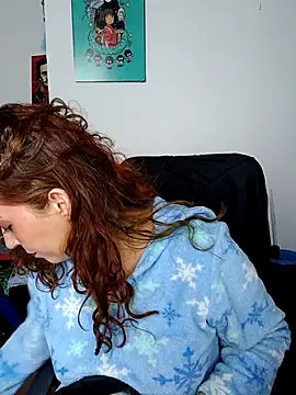 Snapshot of Luz_delunaa chatting on 04/18/26, 05:28 Luz delunaa online show from 04/18/26, 05:28