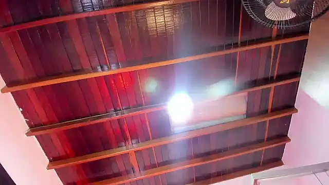 Small Hot19 online show from 10/09/25, 10:13