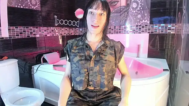 Small Hot19 online show from 10/11/25, 10:03