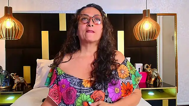 AlessandraLeroy online show from 10/12/25, 02:27