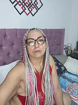 AlessandraLeroy online show from 11/26/25, 01:39