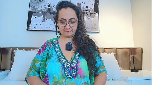 Snapshot of AlessandraLeroy chatting on 05/10/26, 12:10 AlessandraLeroy online show from 05/10/26, 12:10