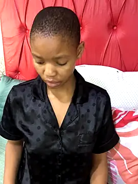 BondiBitch online show from 10/01/25, 09:04