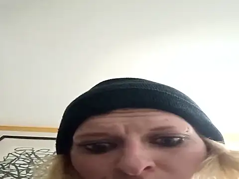 KITTYBOOBOOFUXX online show from 10/20/25, 11:38