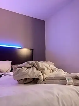 KITTYBOOBOOFUXX online show from 11/07/25, 04:23