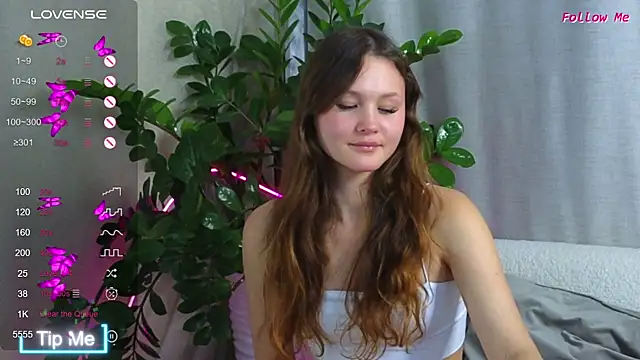 Snapshot of AmeliRoyse chatting on 10/15/25, 05:13 AmeliRoyse online show from 10/15/25, 05:13