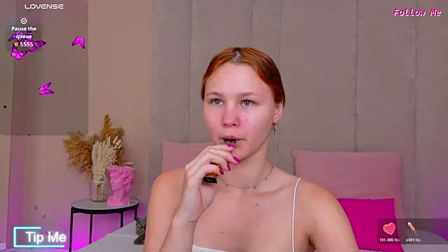 Snapshot of AmeliRoyse chatting on 11/16/25, 05:18 AmeliRoyse online show from 11/16/25, 05:18