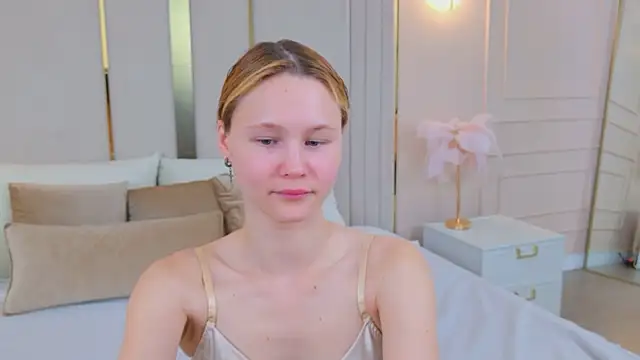 Snapshot of AmeliRoyse chatting on 06/15/26, 05:26 AmeliRoyse online show from 06/15/26, 05:26
