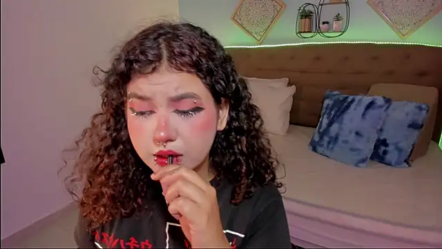  Lilly miller online show from 11/19/25, 06:52