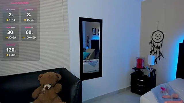 Snapshot of _Lilly_miller chatting on 03/18/26, 03:53 Lilly miller online show from 03/18/26, 03:53