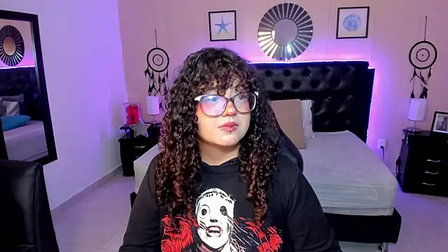 Snapshot of _Lilly_miller chatting on 03/21/26, 04:28 Lilly miller online show from 03/21/26, 04:28