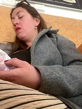 Luna-nevada online show from 12/02/25, 01:50