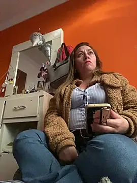 Luna-nevada online show from 02/18/26, 10:28