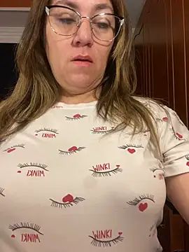 Luna-nevada online show from 03/28/26, 09:42