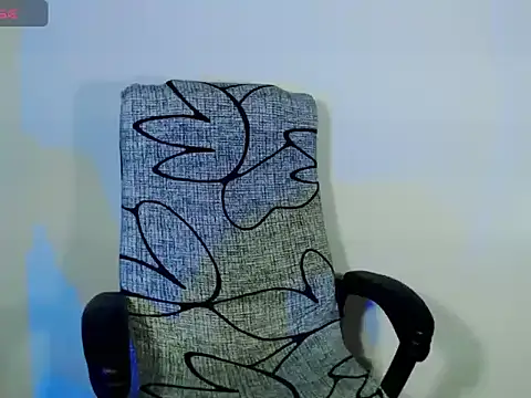 Snapshot of Hannah_Kiim chatting on 09/25/25, 06:22 Hannah Kiim online show from 09/25/25, 06:22