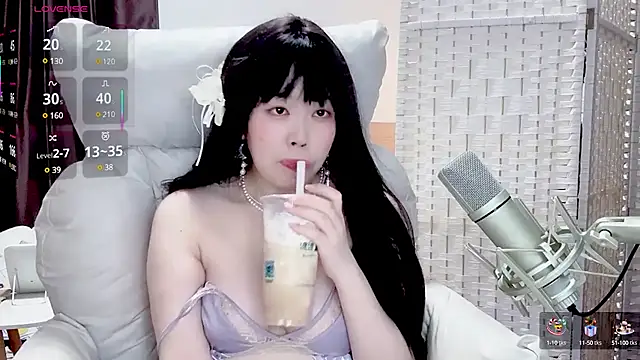 Snapshot of Cocobee chatting on 03/14/25, 01:46 Cocobee online show from 03/14/25, 01:46