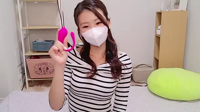 Snapshot of -COCOAtann- chatting on 10/02/25, 09:49 -COCOAtann- online show from 10/02/25, 09:49