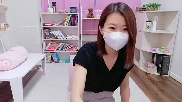 Snapshot of -COCOAtann- chatting on 05/19/26, 02:18 -COCOAtann- online show from 05/19/26, 02:18
