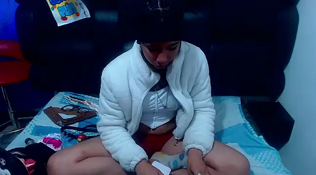 XxxReinaSexyBodyxxX777 online show from 03/12/25, 01:08