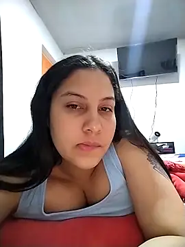 Snapshot of esmeralda_jadees chatting on 04/19/26, 01:21 esmeralda jadees online show from 04/19/26, 01:21