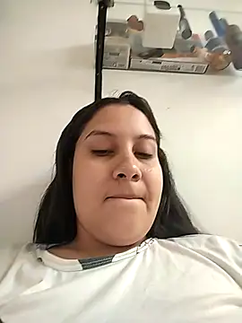 Snapshot of esmeralda_jadees chatting on 04/22/26, 07:37 esmeralda jadees online show from 04/22/26, 07:37