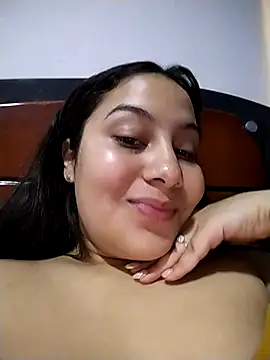 Snapshot of esmeralda_jadees chatting on 05/08/26, 01:16 esmeralda jadees online show from 05/08/26, 01:16