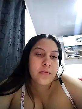 Snapshot of esmeralda_jadees chatting on 05/10/26, 01:49 esmeralda jadees online show from 05/10/26, 01:49