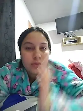 Snapshot of esmeralda_jadees chatting on 05/13/26, 01:19 esmeralda jadees online show from 05/13/26, 01:19