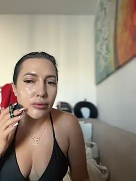 Snapshot of AleksandraRich chatting on 12/17/25, 01:11 AleksandraRich online show from 12/17/25, 01:11