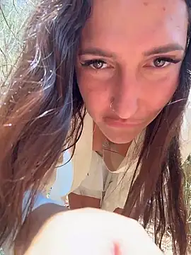 Snapshot of AleksandraRich chatting on 04/06/26, 04:46 AleksandraRich online show from 04/06/26, 04:46