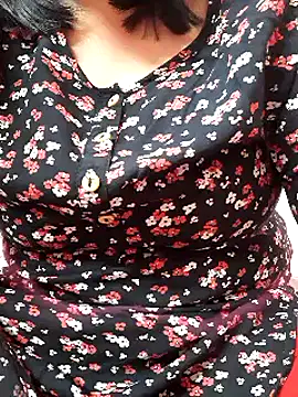 Snapshot of HEENAVE chatting on 03/06/25, 08:08 HEENAVE online show from 03/06/25, 08:08