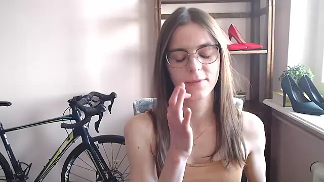 love megi online show from 02/26/26, 02:27