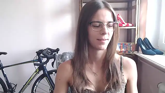 love megi online show from 04/16/26, 01:23