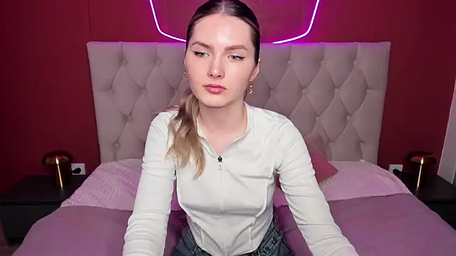 EvelineAmore online show from 03/19/25, 11:06