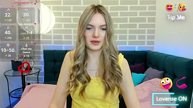 Snapshot of EvelineAmore chatting on 04/06/26, 08:37 EvelineAmore online show from 04/06/26, 08:37