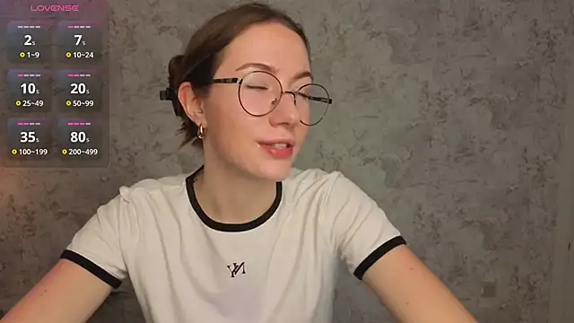 Kira mindnes online show from 10/17/25, 06:38