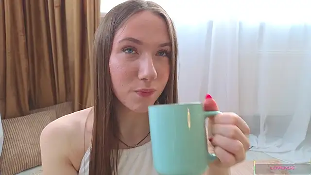 Kira mindnes online show from 03/10/26, 06:18