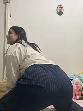 roldanmary online show from 10/22/25, 02:45