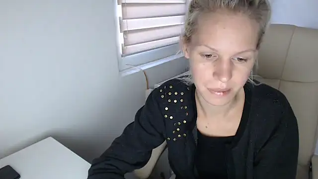 ElssaRush online show from 09/09/25, 05:18