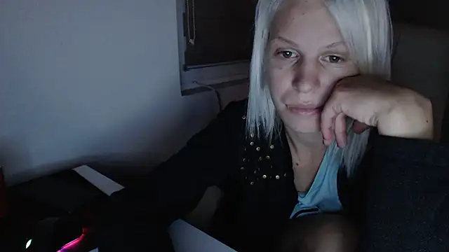 ElssaRush online show from 09/25/25, 02:04