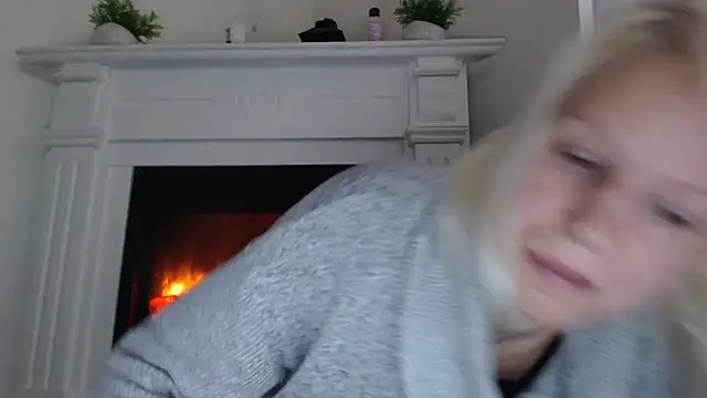 ElssaRush online show from 10/13/25, 04:56