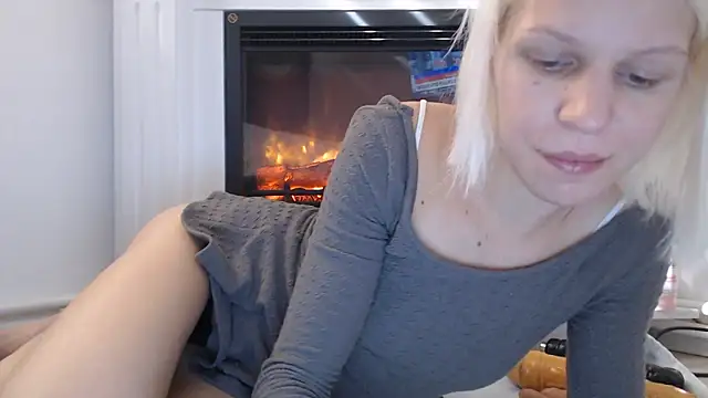 ElssaRush online show from 10/20/25, 10:59