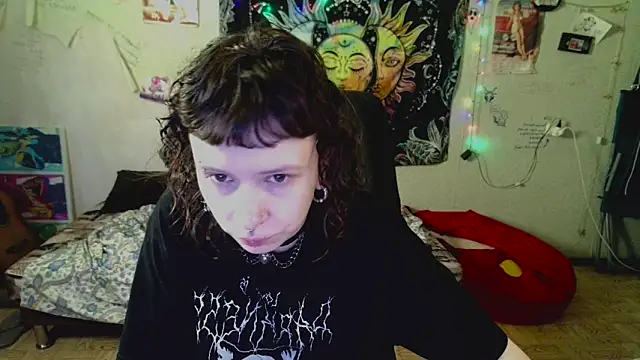 Snapshot of Lil_foxxx chatting on 07/19/26, 11:36 Lil foxxx online show from 07/19/26, 11:36