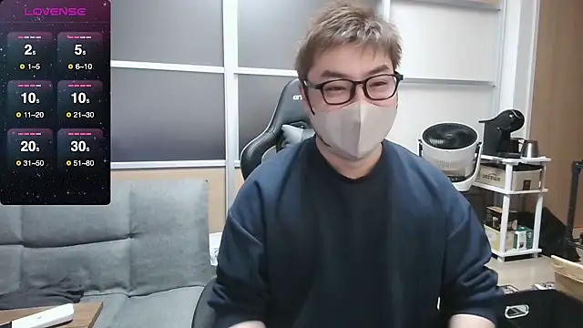 Snapshot of donkey_0628 chatting on 03/11/25, 01:12 donkey 0628 online show from 03/11/25, 01:12